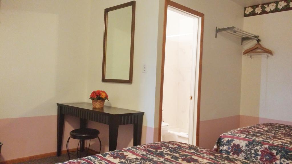 American Canon Motel 2*